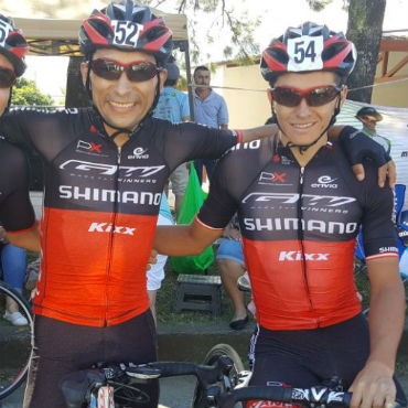 Yeison Reyes (Derecha) fue el mejor colombiano en una convulsionada jornada en la Vuelta al Táchira 2018