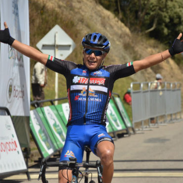 Jeisson Ferney Casallas ganador de primera etapa de Clásica Boyacá Raza de Campeones (Foto Boyacá Raza de Campeones)