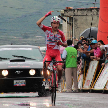 Kevin Rivera ganador de séptima etapa de Vuelta al Táchira