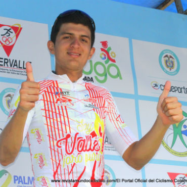 Brayan Gómez ganador de segunda etapa de Vuelta al Valle