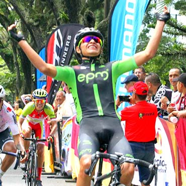Andrés Ardila se impuso en la quinta etapa cerrando la barrida del EPM en la Vuelta al Tolima