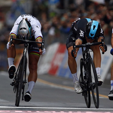 Michal Kwiatkowski y Peter Sagan en un nuevo duelo en la Milán San Remo