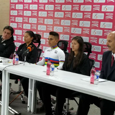 Chepe Castro,Carolina Minévar, Alejandro Perea, Paula Ossa y Jorge Ovidio González, en rueda de prensa