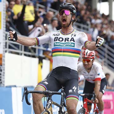 Peter Sagan alcanzó su primer adoquín de la monumental París-Roubaix