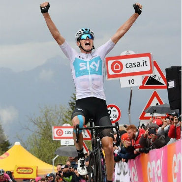 Chris Froome en una gran exhibición ganó este su primera etapa en el Giro de Italia