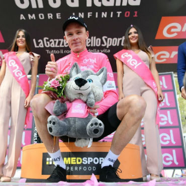 Chris Froome ganador de etapa reina y líder de Giro de Italia