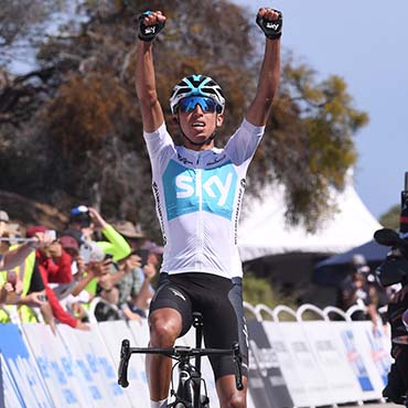 Egan Bernal se convirtió este lunes en LIDER del Tour de California tras una espectacular victoria en la 2da etapa