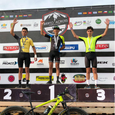 Colombiano Jonathan David Cantor, medalla de oro en MTB de Argentina