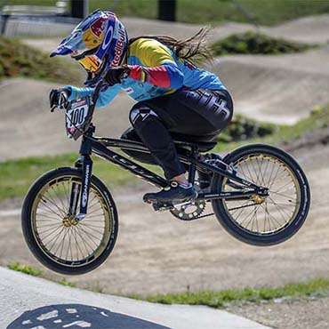 La Copa Mundo en Papendal dejó como saldo una fuerte caída para la reina del BMX Mariana Pajón