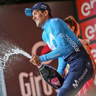Richard Carapaz se convirtió este sábado en el primer ecuatoriano en la ganar una etapa del Giro