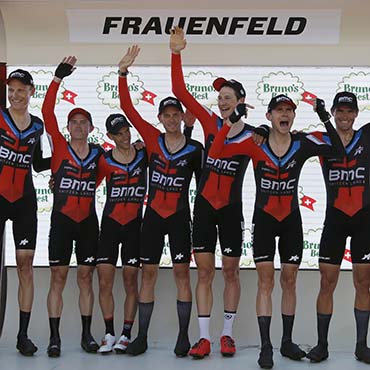 El BMC se llevó la CRE que abrió este sábado la Vuelta a Suiza
