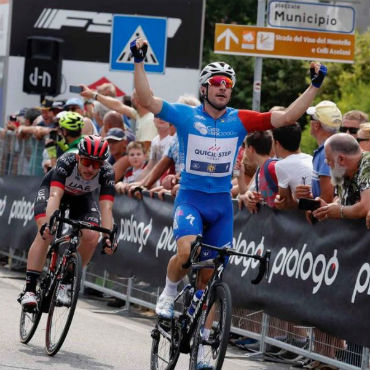 Elia Viviani ganador de segunda etapa y se mantiene líder