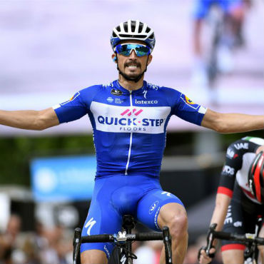 Julián Alaphilippe vencedor de la cuarta etapa del Dauphiné