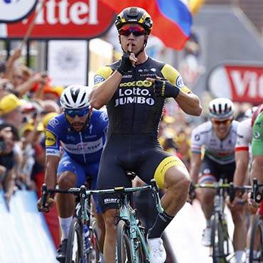 Dylan Groenewegen ganó el sprint que definió la séptima etapa del Tour de Francia 2018