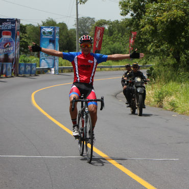 Colombiano, Michael-Duarte vencedor de 2da etapa de Vuelta al Porvenir de Guatemala