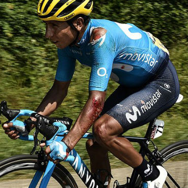 Nairo Quintana, damnificado por caída este jueves en antesala de última cita con la montaña