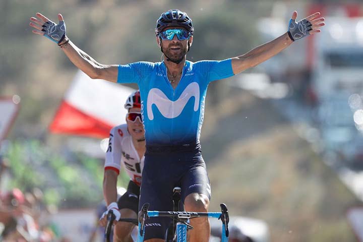 Alejandro Valverde se quedó con la segunda etapa de la Vuelta España tras un gran remate en Caminito del Rey