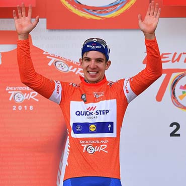Hodeg ganó la primera etapa y se vistió de líder en la apertura del Tour de Alemania