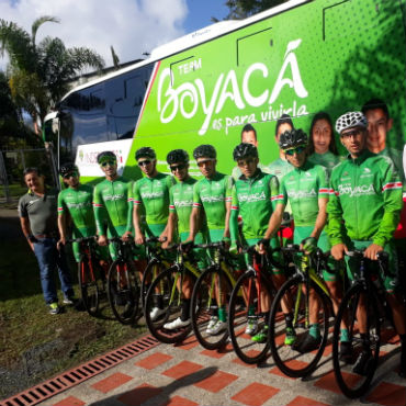 Oliverio Cárdenas, con su equipo Boyacá es para vivirla en la nueva Vuelta a Colombia (Foto Boyacá es para Vivirla)