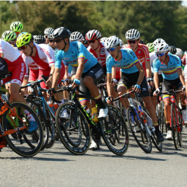 Iván Ramiro Sosa a la espera de la montaña en el Tour de L'Avenir 2018 (FOTO FCC)