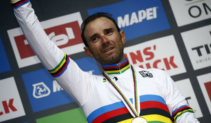 Alejandro Valverde después de varios intentos ve cumplido su sueño de convertirse en campeón mundial de ruta (Foto Movistar)