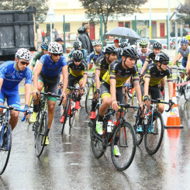 La primera etapa para los elites terminó neutralizada por lluvia en Ciudad Verde