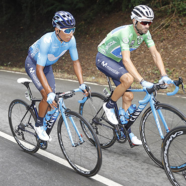 Nairo Quintana y Alejandro Valverde escoltan a Simon Yates en la general de la Vuelta a España 2018 antes de su última semana