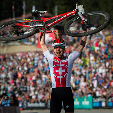 Nino Schurter alcanzó este sábado su séptimo título mundial de Cross Country