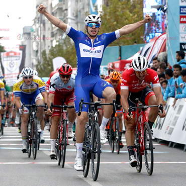 Álvaro Hodeg alcanzó su quinta victoria en el WT tras una sensacional actuación en el sprint final de la 5ta Etapa del Tour de Turquía 2018