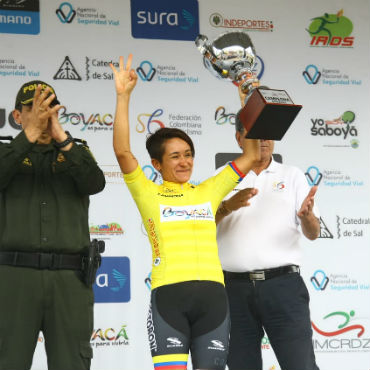 Ana Cristina Sanabria, obtiene tercer trofeo como la reina de Vuelta a Colombia Femenina