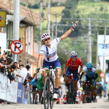La mexicana Brenda Santoyo ganó primera etapa de Vuelta a Colombia Femenina