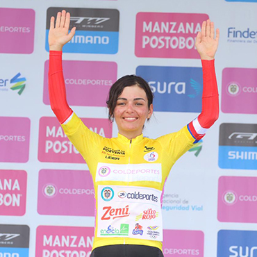 La antioqueña Estefanía Herrera se puso líder del Tour Femenino a un día del final