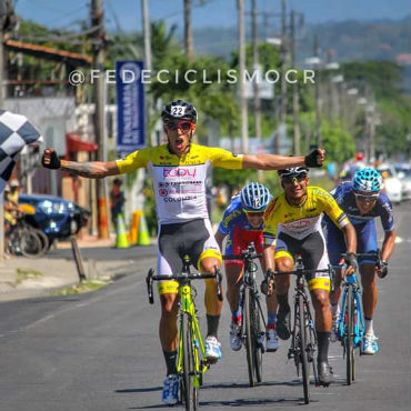 Oscar Quiroz ganador este jueves del Gran Premio Comité Olímpico Nacional en Costa Rica (Foto Fede Costa Rica)