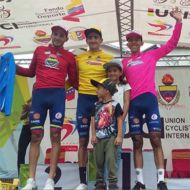 Jonathan Monsalve siguió líder del giro tachirense