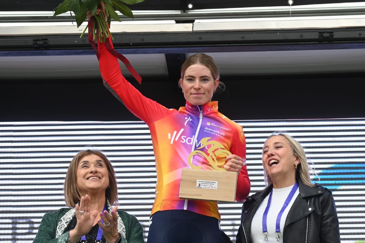 Demi Vollering gana segunda etapa de la Vuelta a Burgos Femenina por