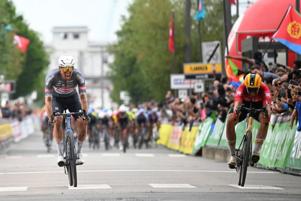 Timo Kielich le gana el duelo a los sprinters en la Antwerp Port Epic ...