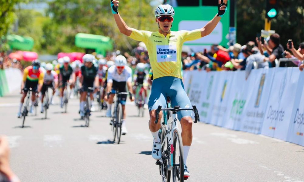 ¡Tres de tres! Wilmar Paredes logra su tercera victoria y mantiene su hegemonía en la Vuelta a Colombia Sistecrédito 2026