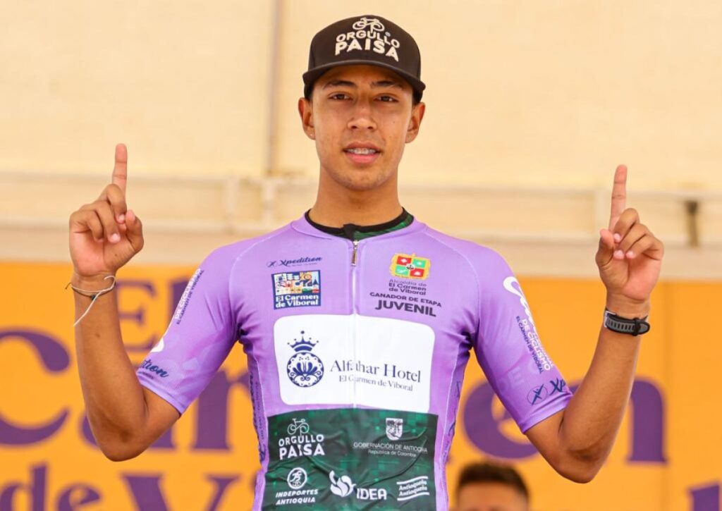 Clásica El Carmen de Viboral: Santiago Ruiz gana el primer duelo y Brandon Escobar defiende el liderato en los juveniles Clásica El Carmen de Viboral: Santiago Ruiz gana el primer duelo y Brandon Escobar defiende el liderato en los juveniles